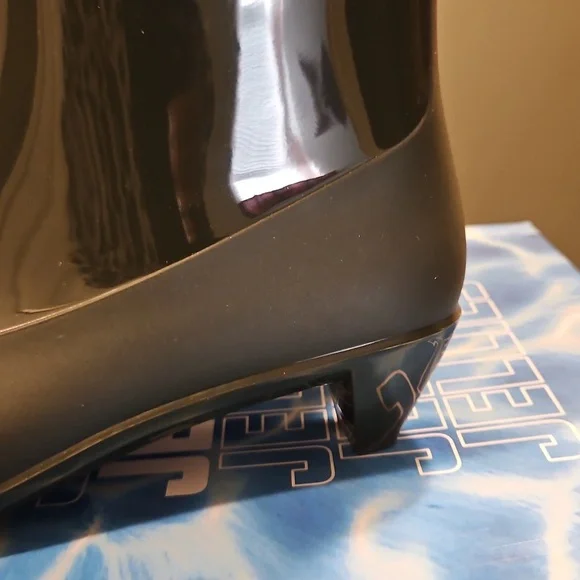 Black Women's Boots - Picture 4 of 5